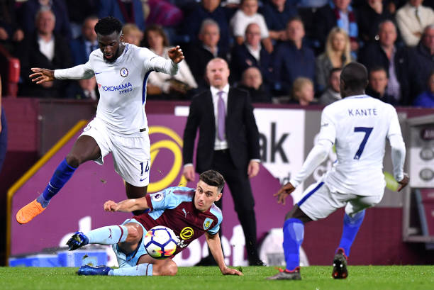 被吸引来到 被吸引来到